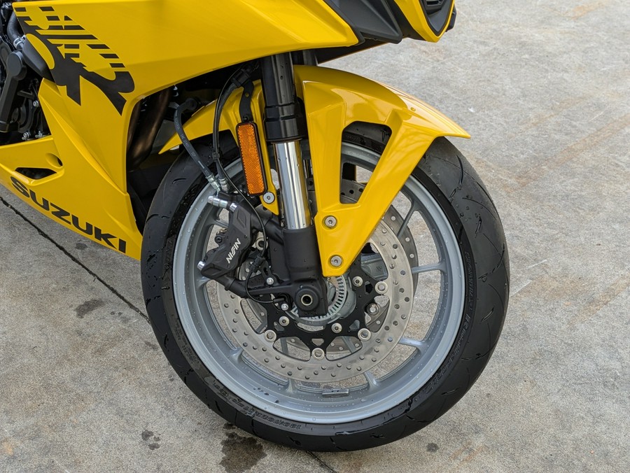2025 Suzuki GSX-8R