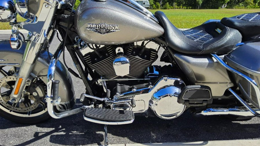 2016 Harley-Davidson Road King®