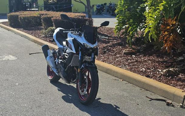 2026 Kawasaki Z500 SE ABS