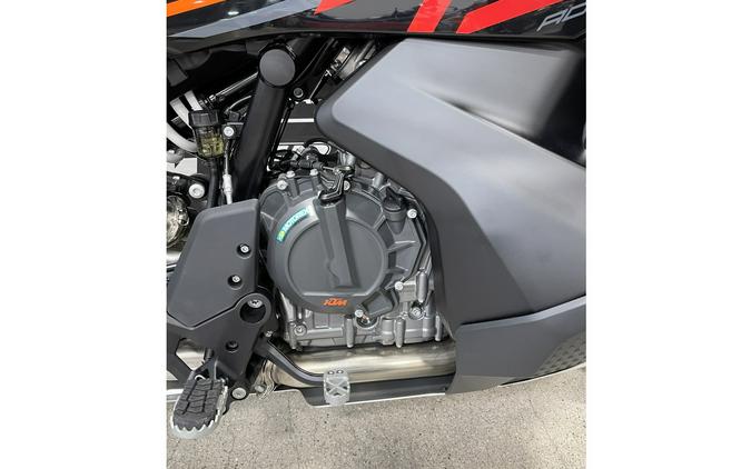 2024 KTM 790 Adventure