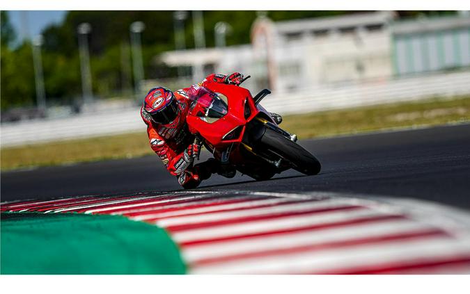 2022 Ducati Panigale V4 S