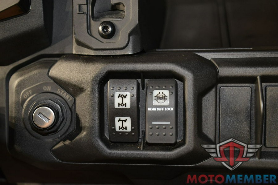 2025 Can-Am Defender DPS HD10