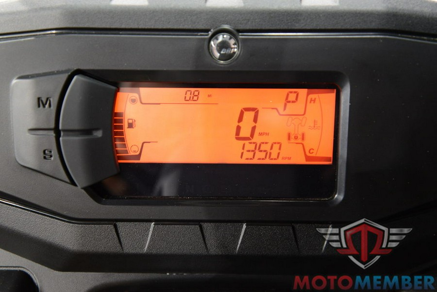 2025 Can-Am Defender DPS HD10