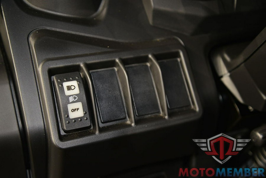 2025 Can-Am Defender DPS HD10