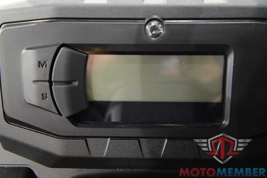 2025 Can-Am Defender DPS HD10