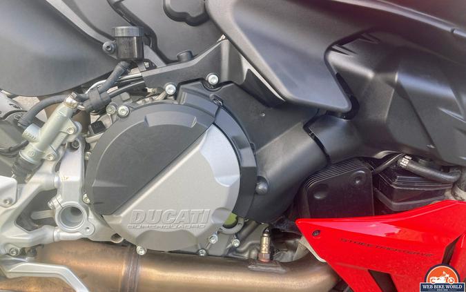 The 2022 Ducati V2 Streetfighter: What a Machine!