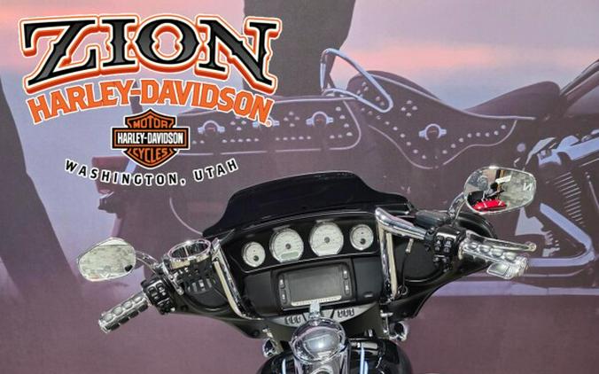 2018 Harley-Davidson Street Glide Vivid Black