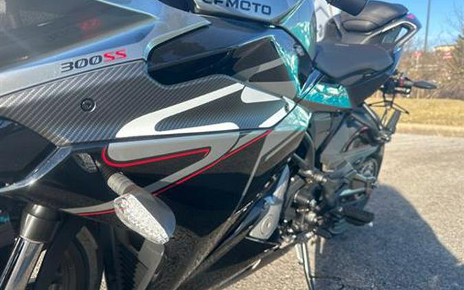 2023 CFMOTO 300SS