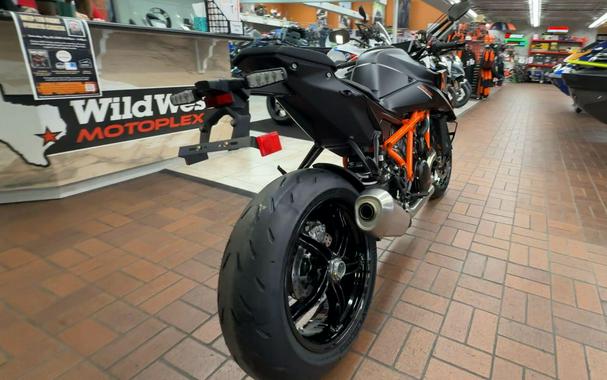2026 KTM 1390 SUPER DUKE R