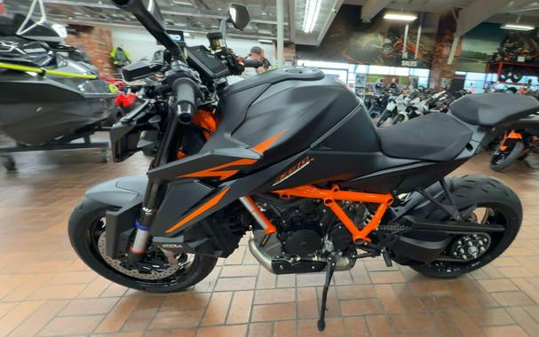 2026 KTM 1390 SUPER DUKE R