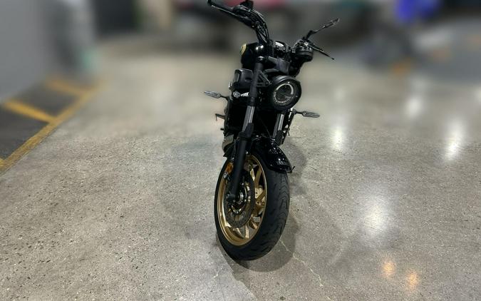 2023 Yamaha XSR700