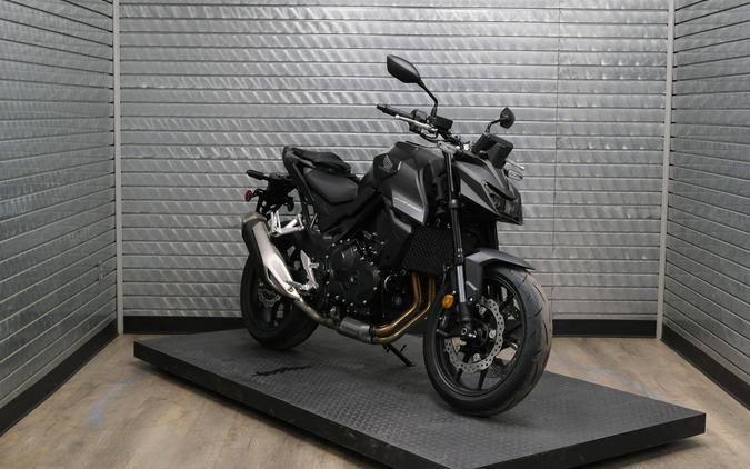 2025 HONDA CB750 HORNET