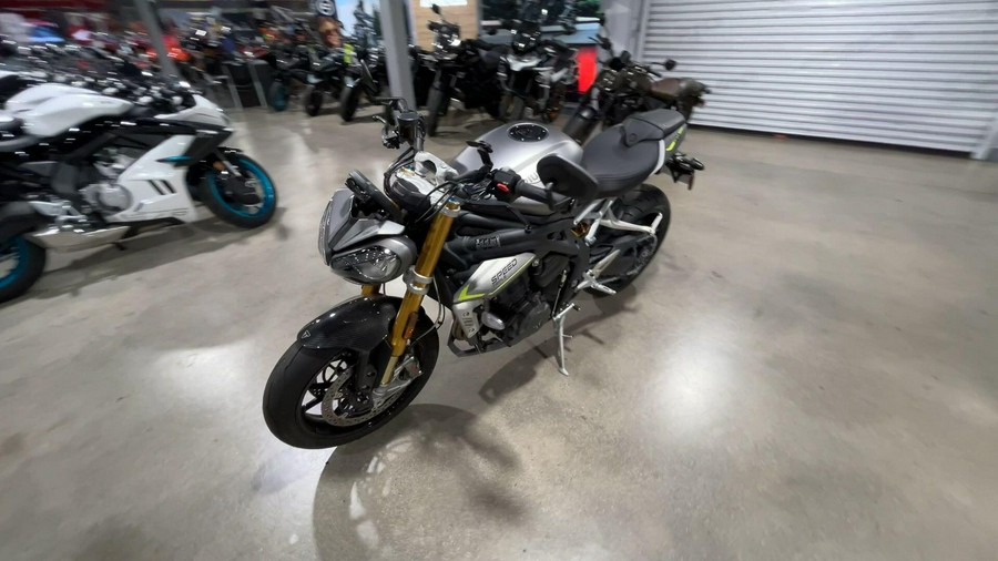 2023 Triumph STREET TRIPLE 1200 RS
