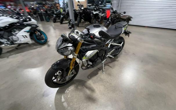 2023 Triumph STREET TRIPLE 1200 RS