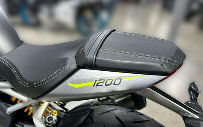 2023 Triumph STREET TRIPLE 1200 RS