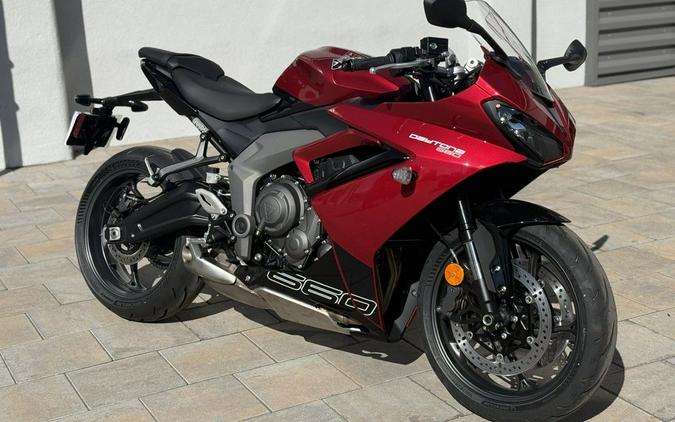 2025 Triumph Daytona 660 Carnival Red/Sapphire Black