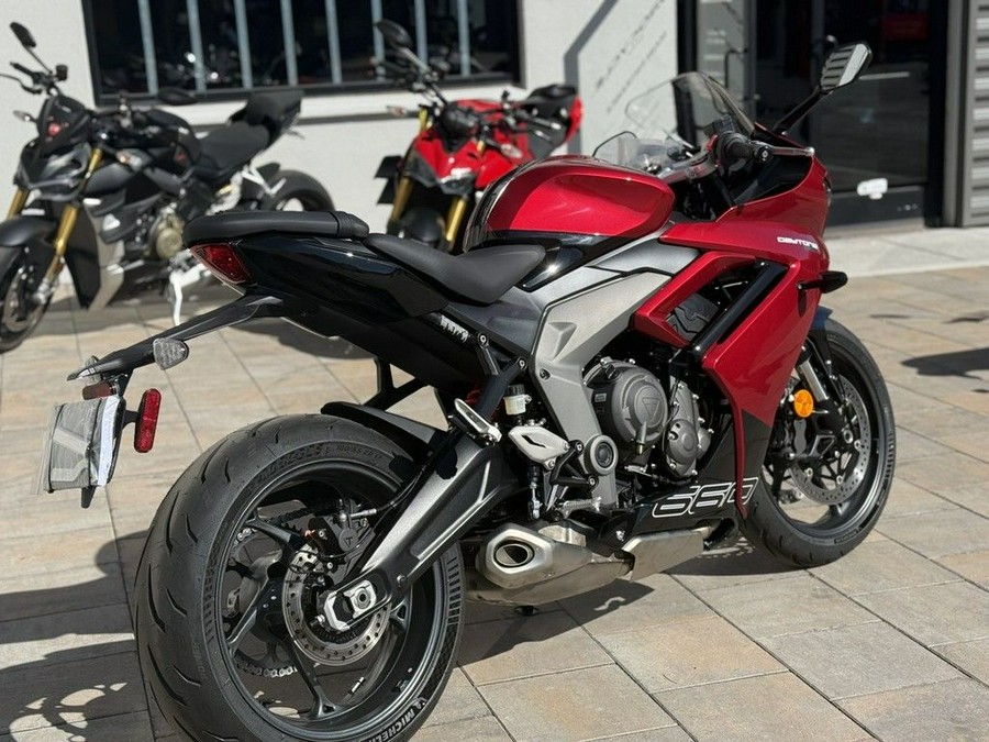 2025 Triumph Daytona 660 Carnival Red/Sapphire Black