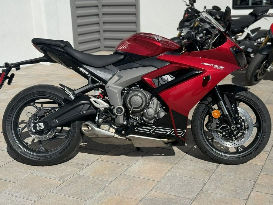 2025 Triumph Daytona 660 Carnival Red/Sapphire Black