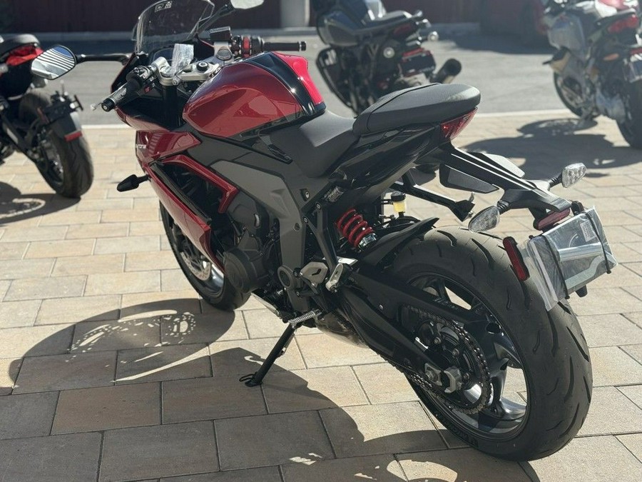 2025 Triumph Daytona 660 Carnival Red/Sapphire Black