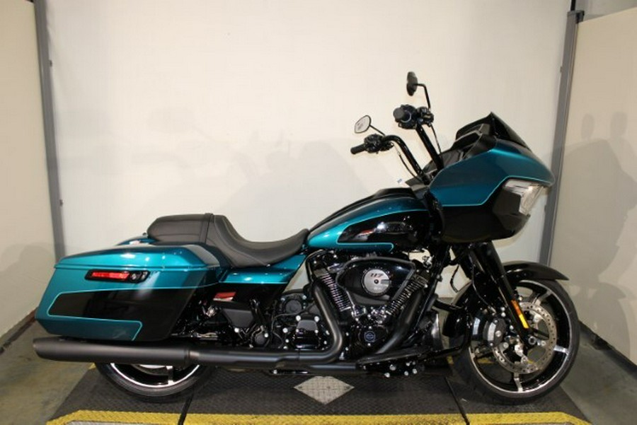 New 2026 Harley-Davidson Road Glide Grand American Touring FLTRX Motorcycle For Sale In Miami, Florida