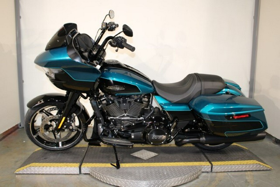 New 2026 Harley-Davidson Road Glide Grand American Touring FLTRX Motorcycle For Sale In Miami, Florida