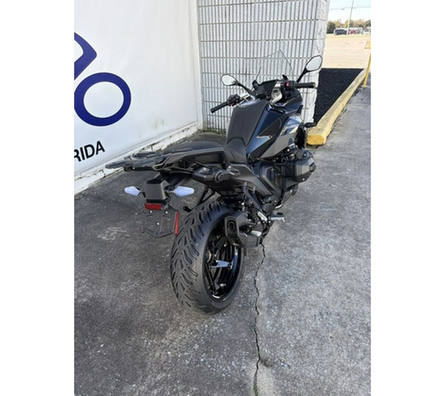 2026 BMW R 1300 RS Triple Black