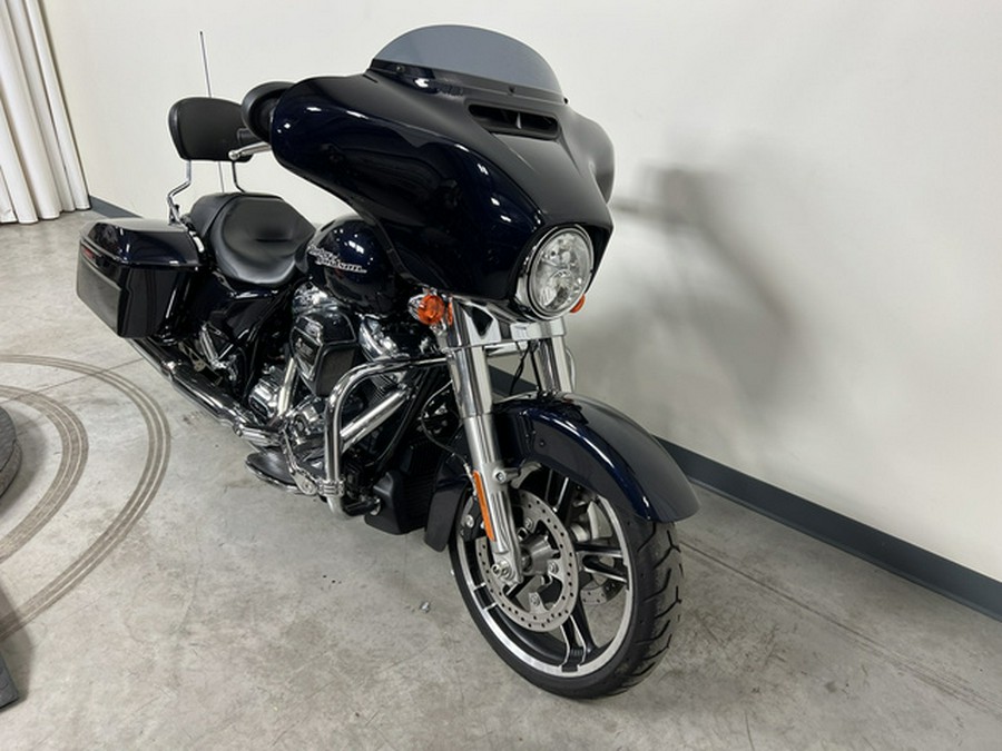 2019 Harley-Davidson Street Glide Base FLHX