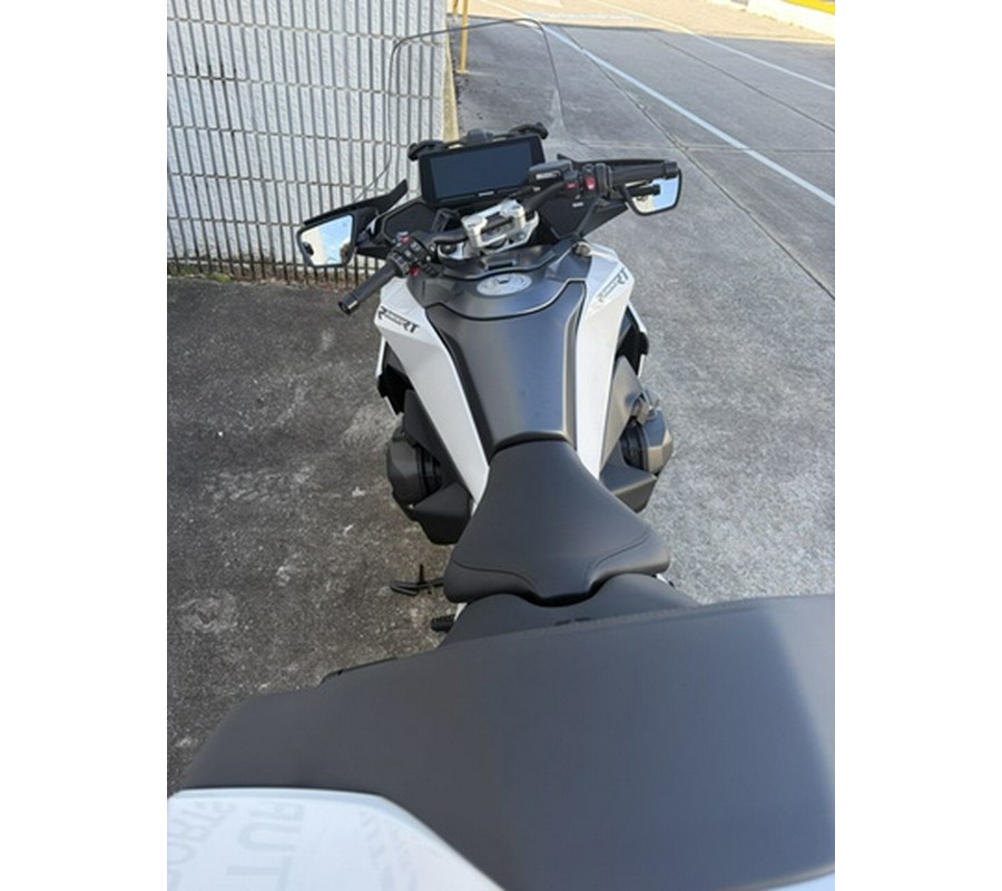 2026 BMW R 1300 RT Alpine White 3