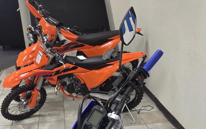 2027 Yamaha WR125R - Y4128