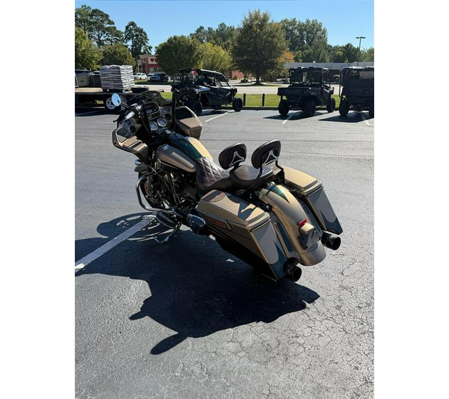 2013 Harley-Davidson CVO™ Road Glide® Custom