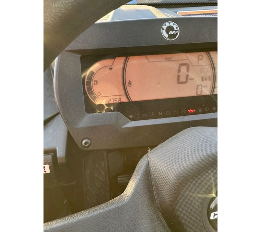 2021 Can-Am® Commander XT