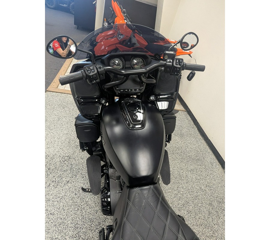 2023 Indian PURSUIT DARK HORSE PREM, 49ST - UO3775B
