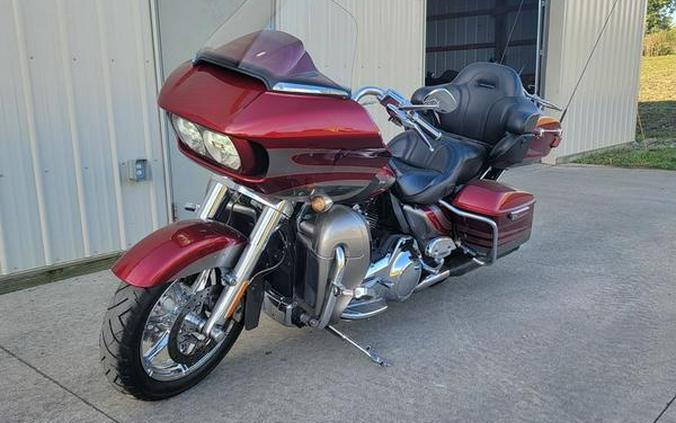 2016 Harley-Davidson® FLTRUSE - CVO™ Road Glide Ultra®