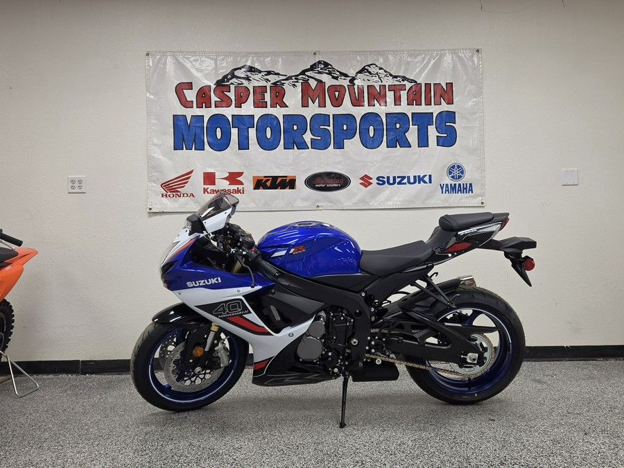 2027 Suzuki GSX-R750 - S0359