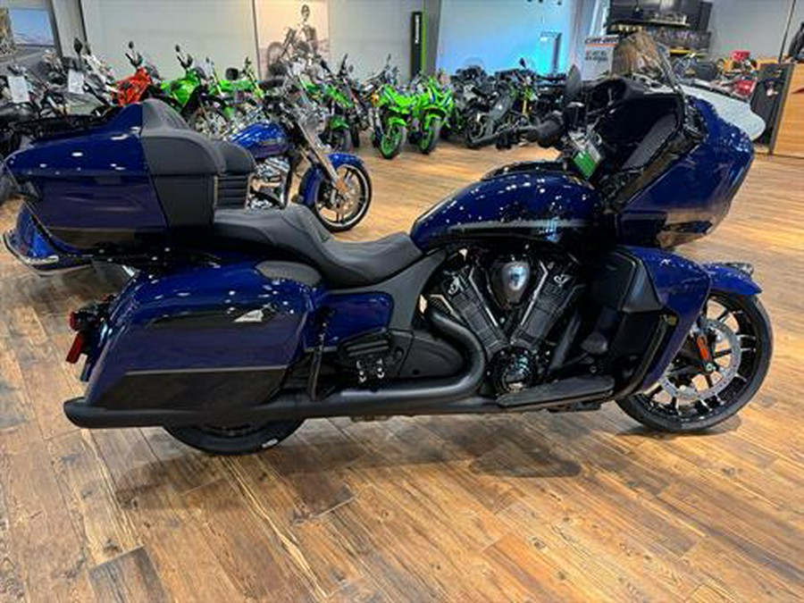 2024 Indian Motorcycle Pursuit® Dark Horse® with PowerBand Audio Package