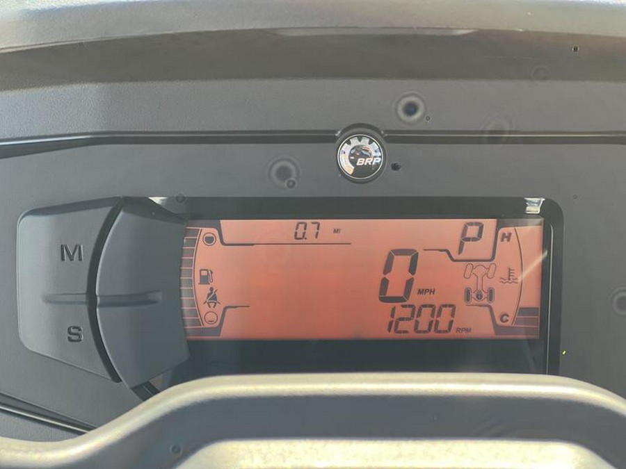 2025 Can-Am® Defender XT HD10