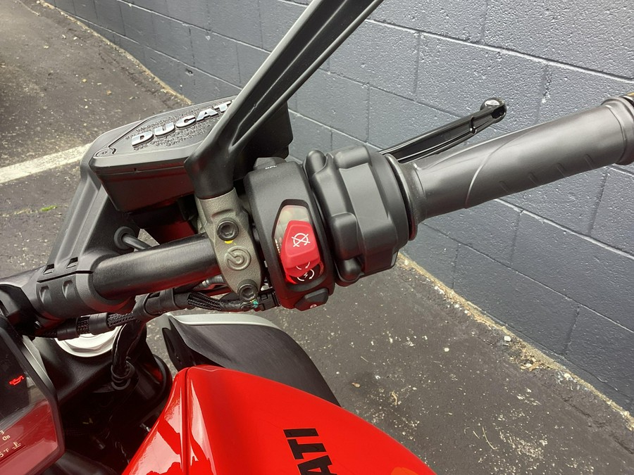 2026 Ducati DIAVEL V4