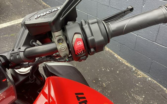 2026 Ducati DIAVEL V4