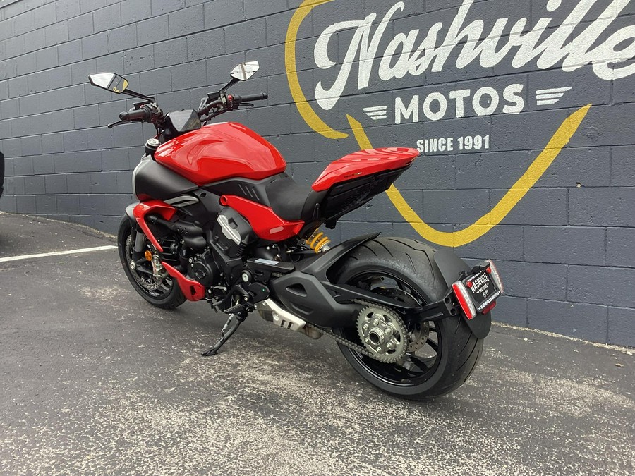 2026 Ducati DIAVEL V4