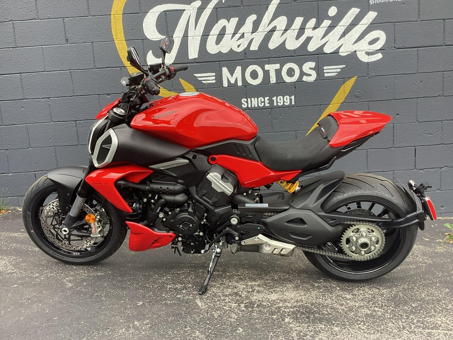 2026 Ducati DIAVEL V4