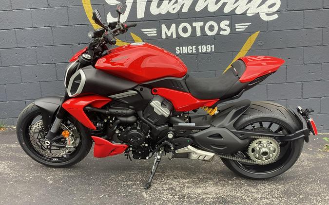 2026 Ducati DIAVEL V4