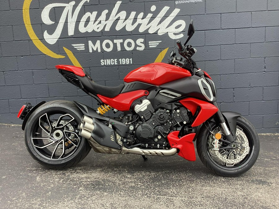 2026 Ducati DIAVEL V4