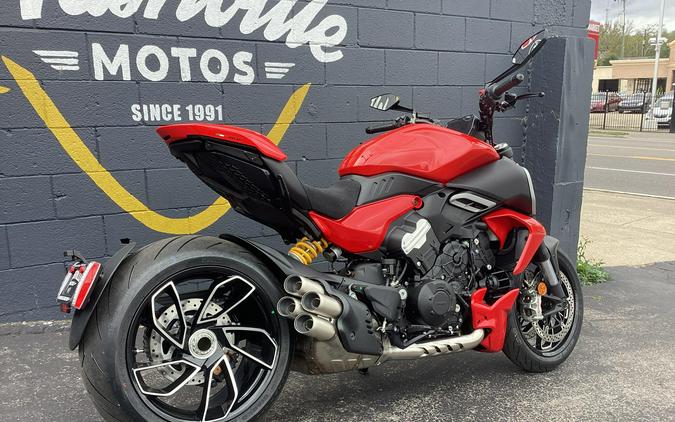 2026 Ducati DIAVEL V4