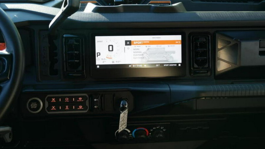 2026 Can-Am® Defender MAX LONE STAR CAB HD11