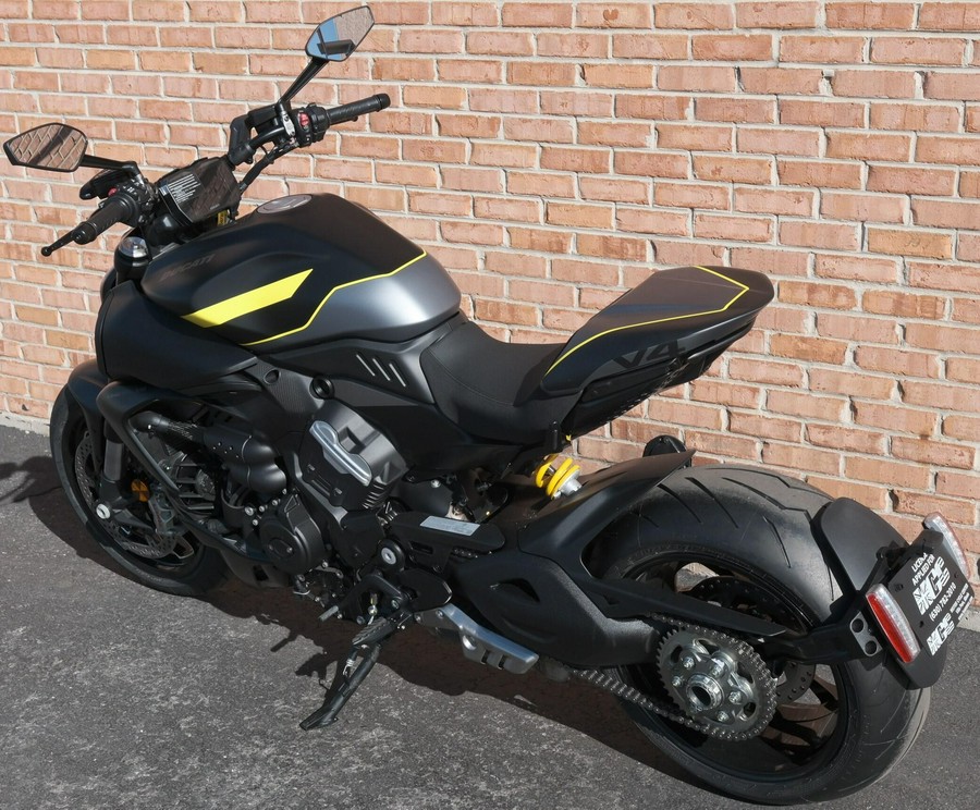 2026 Ducati Diavel V4 RS