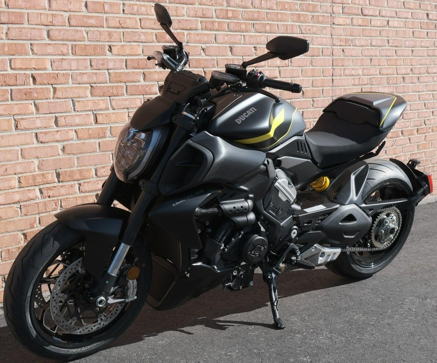2026 Ducati Diavel V4 RS