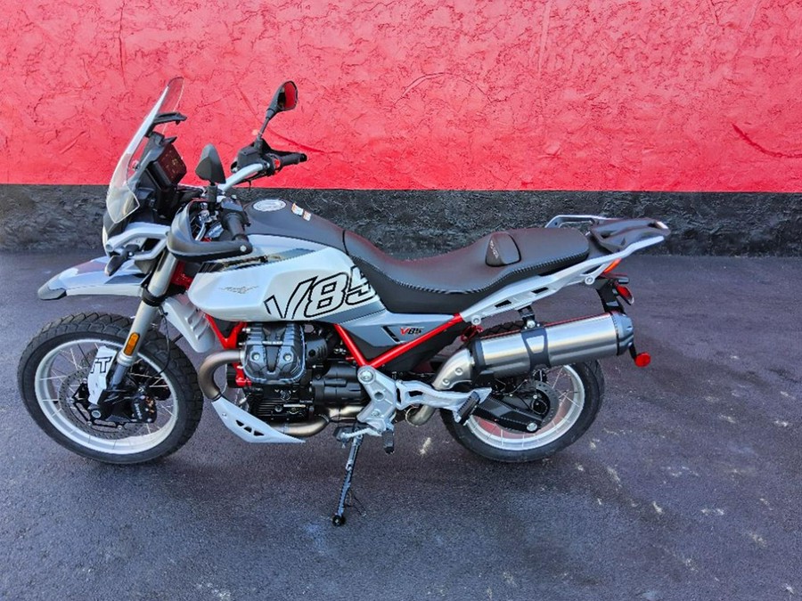 2025 Moto Guzzi V85 TT