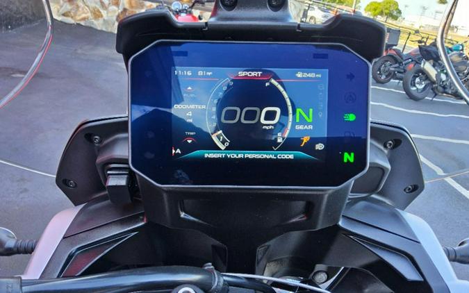 2025 Moto Guzzi V85 TT