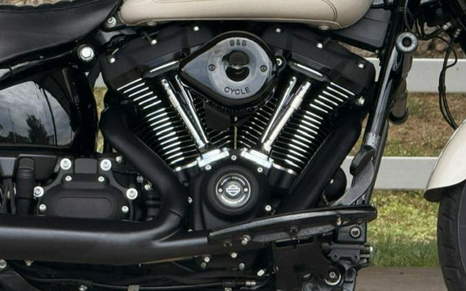 2022 Harley-Davidson Softail FLHCS - Heritage Classic 114