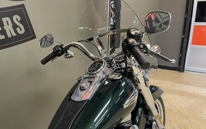 2016 Harley-Davidson® FLD - Dyna® Switchback™